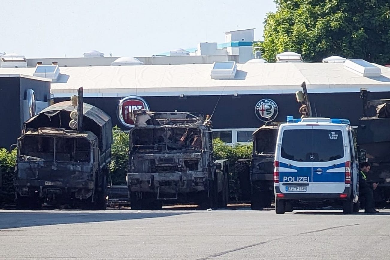 Bundeswehrfahrzeuge in Erfurt ausgebrannt