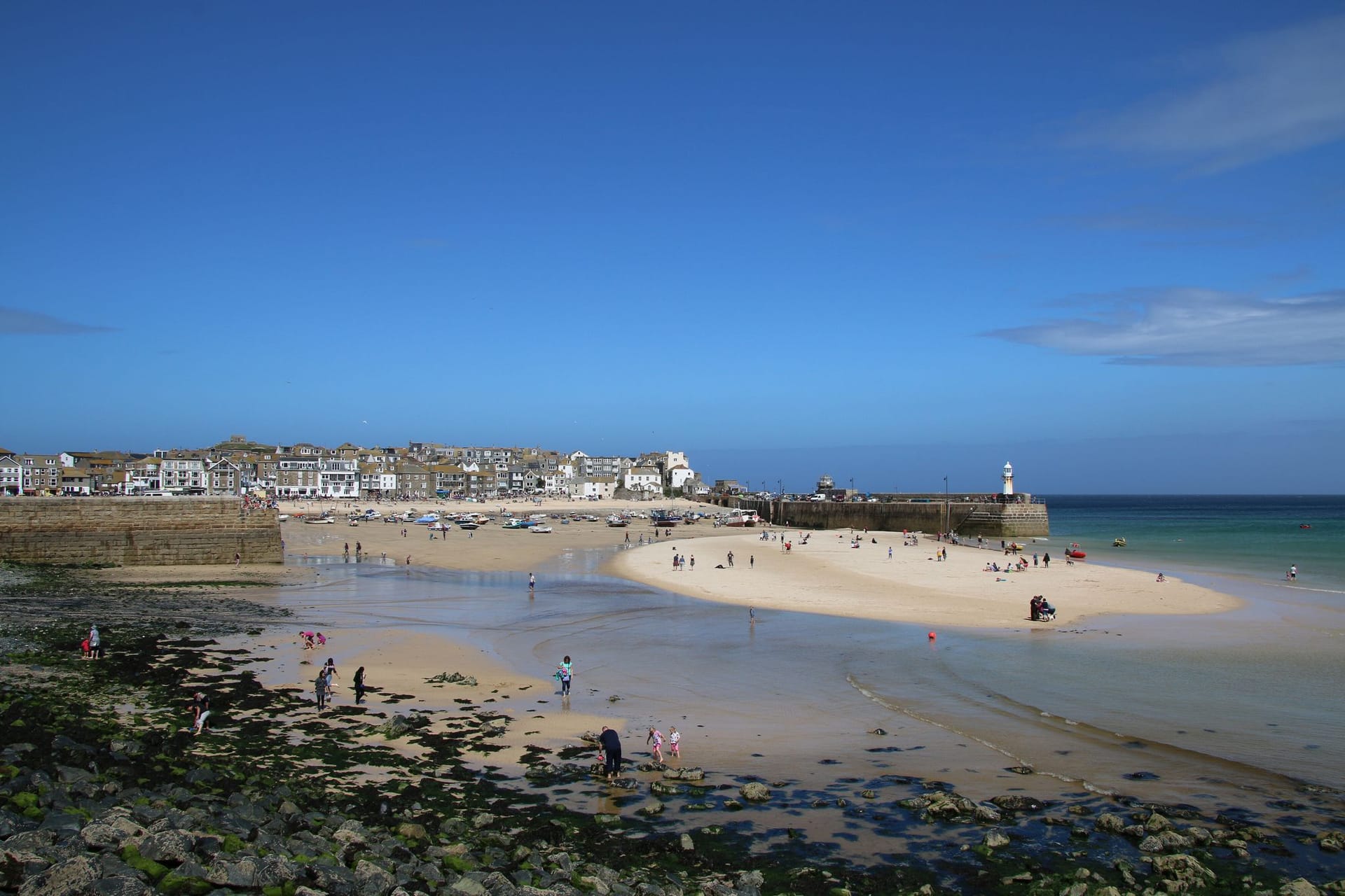 Badeort St. Ives an der Küste von Cornwall