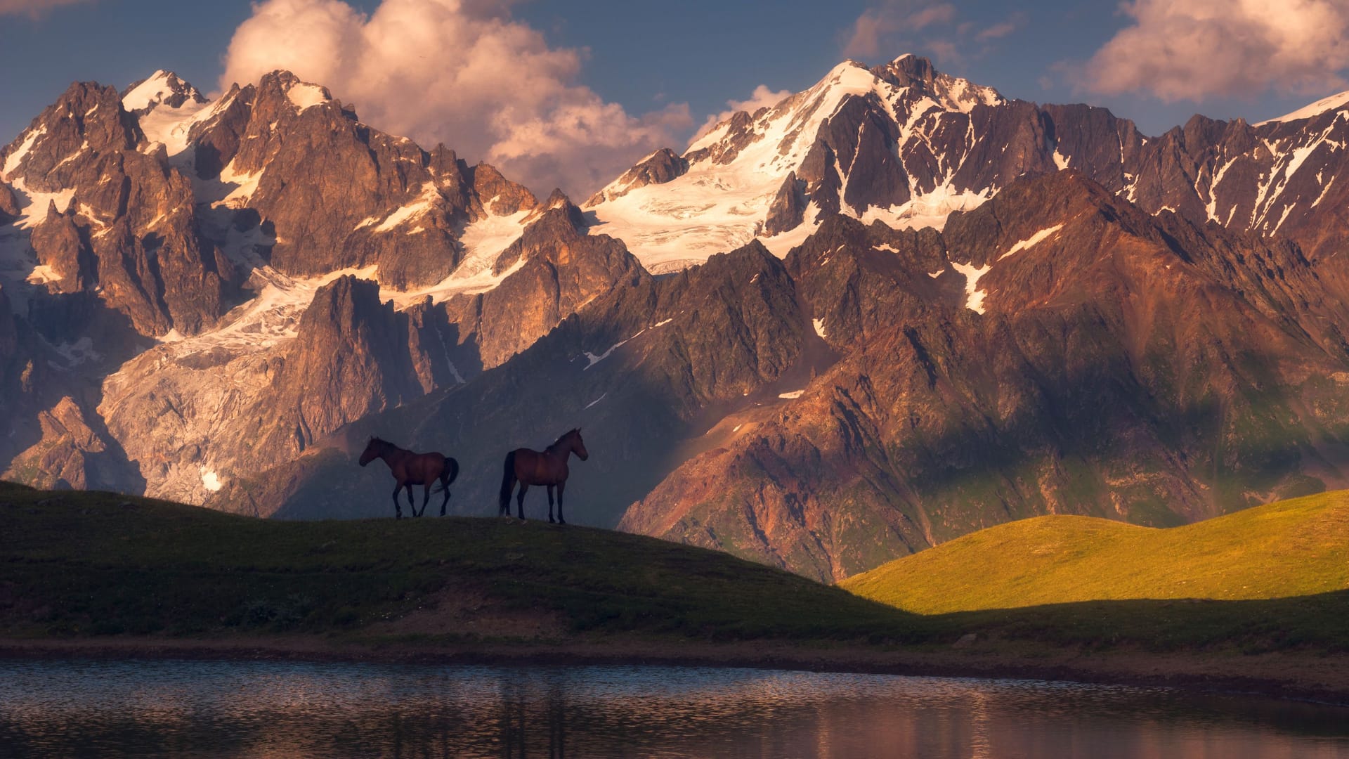 Lassen Sie sich von der beinahe unberührten Natur Georgiens gefangen nehmen.