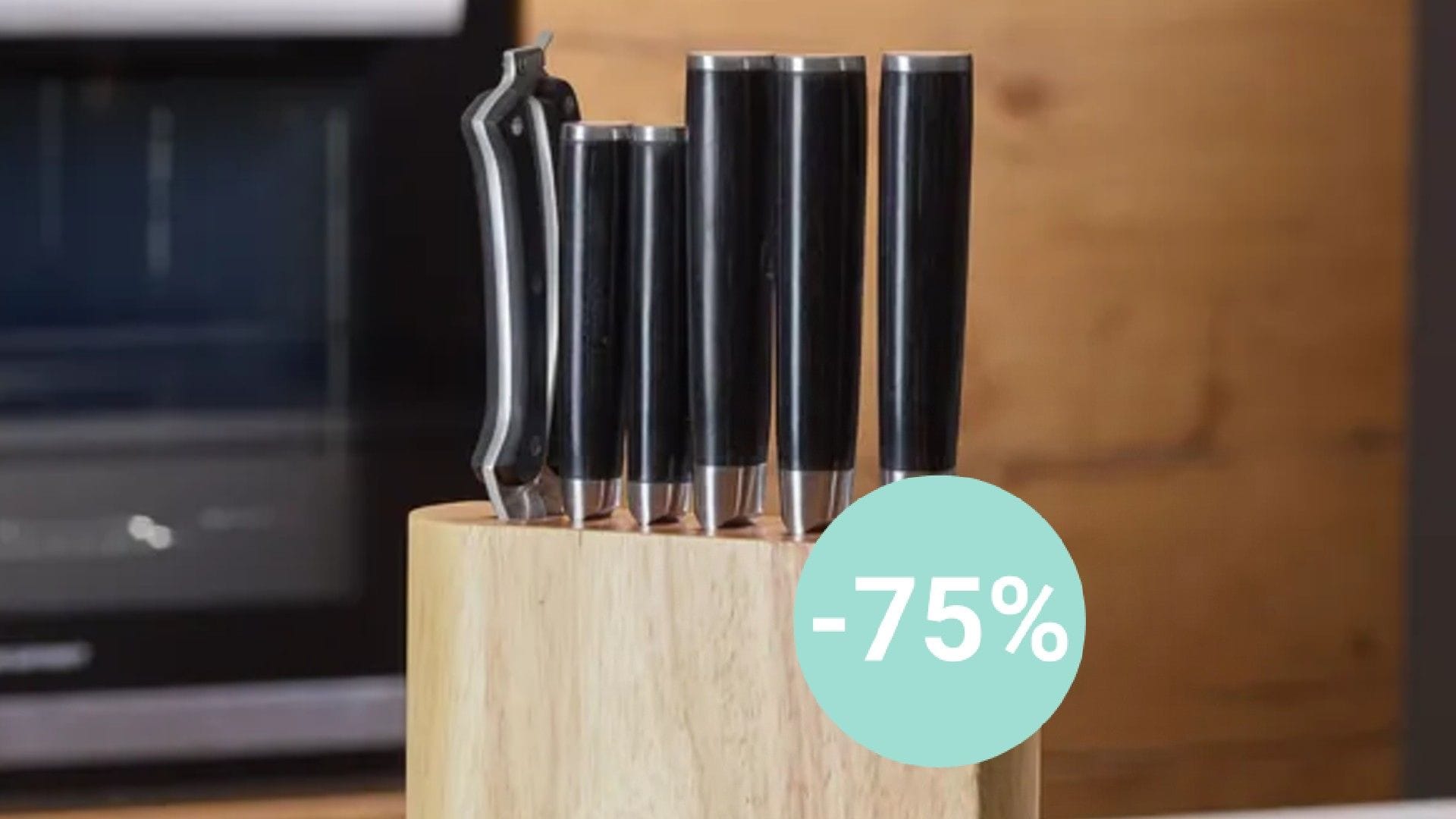 Aldi senkt den Preis: Ein siebenteiliges Messerblock-Set von Echtwerk ist aktuell im Onlineshop fast 70 Prozent günstiger erhältlich.