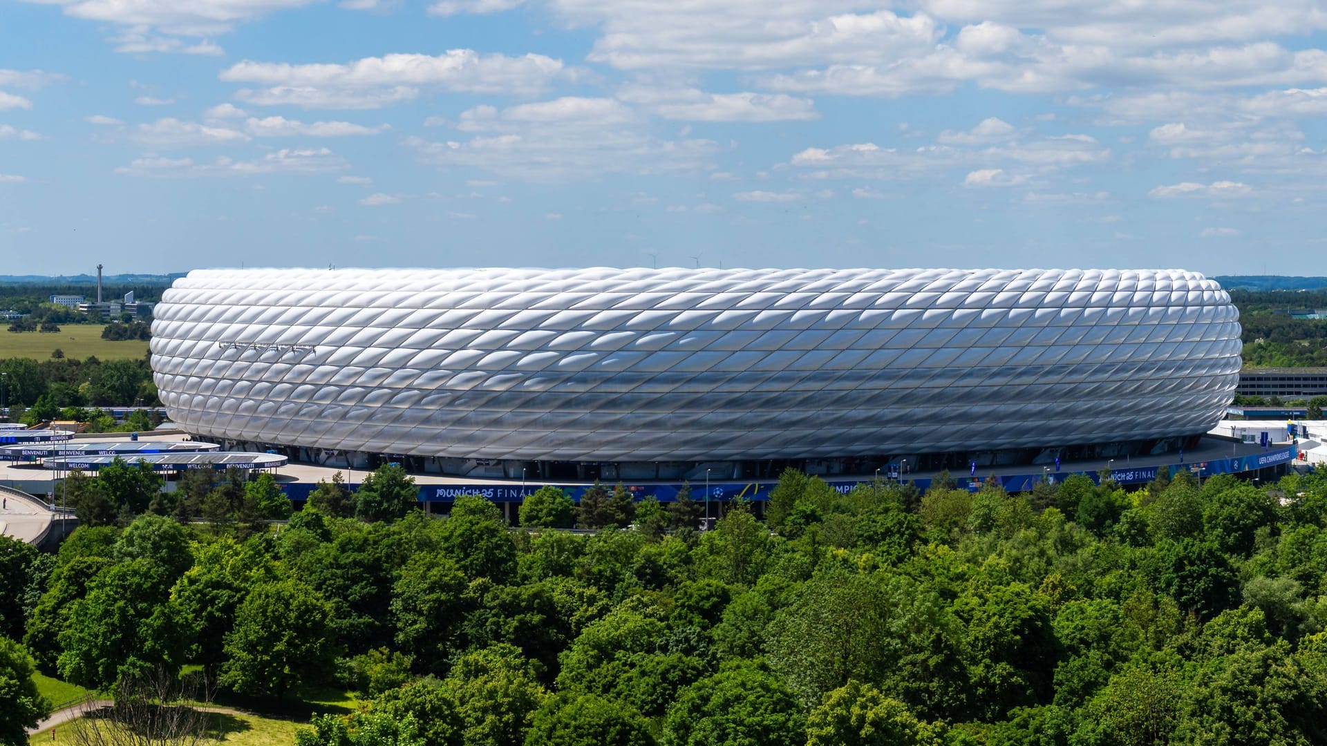 Die Allianz Arena in München: Nur wenige Tage nach dem Champions-League-Finale ist das Stadion Spielort für die DFB-Elf.