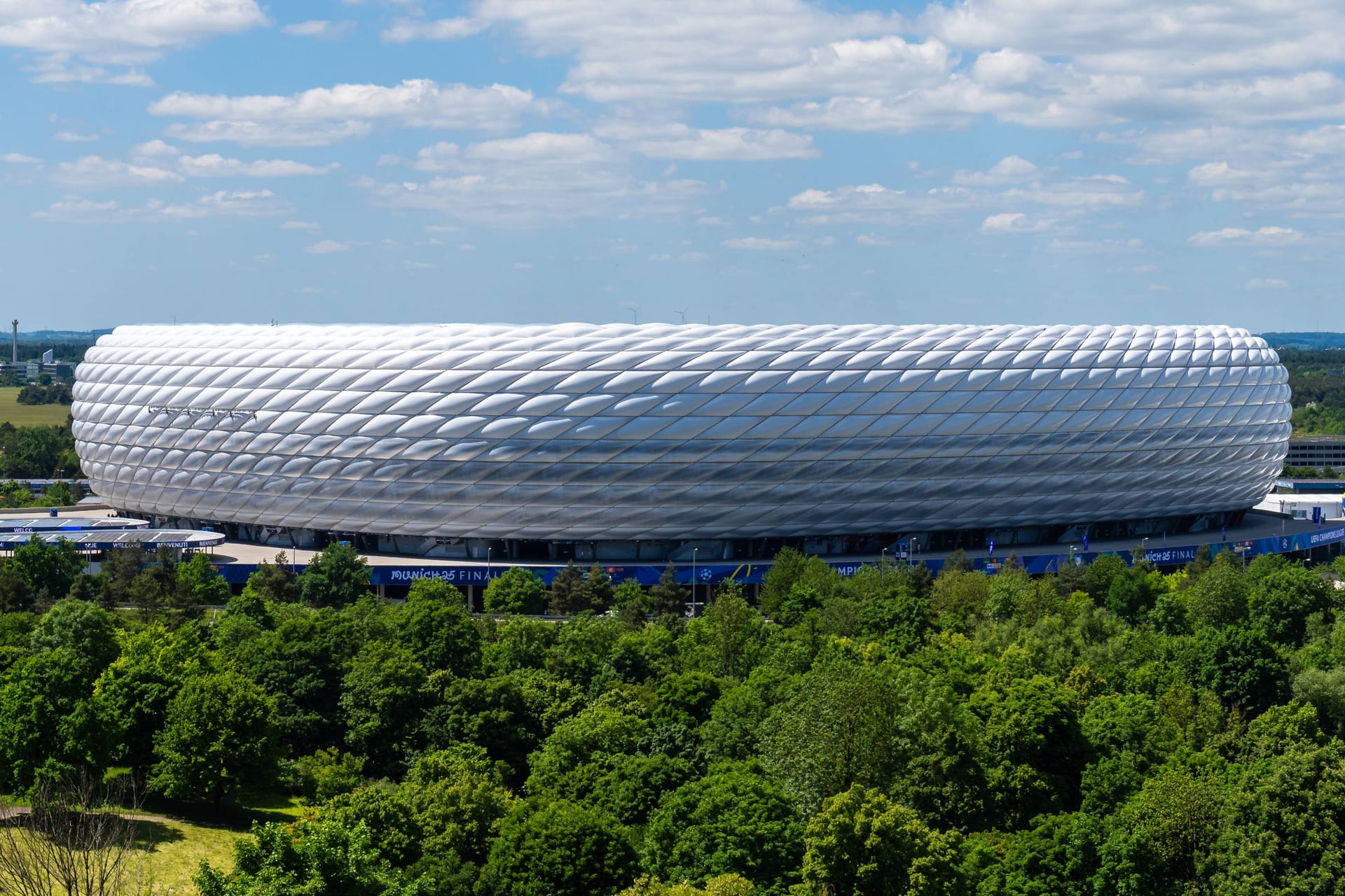 Die Allianz Arena in München: Nur wenige Tage nach dem Champions-League-Finale ist das Stadion Spielort für die DFB-Elf.