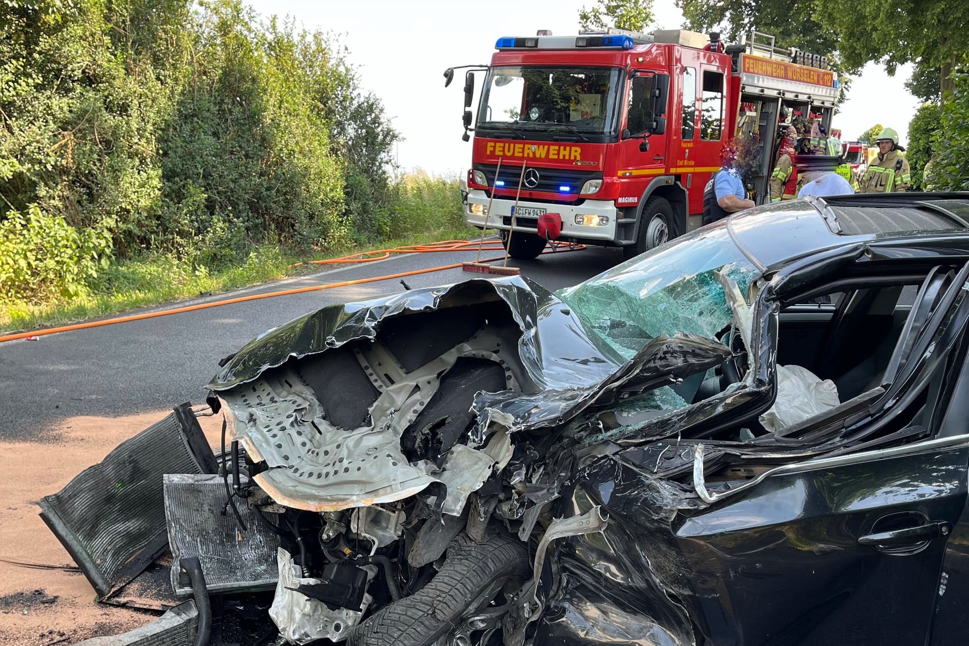Unfall auf der B57 bei Alsdorf: Drei Menschen wurden verletzt.