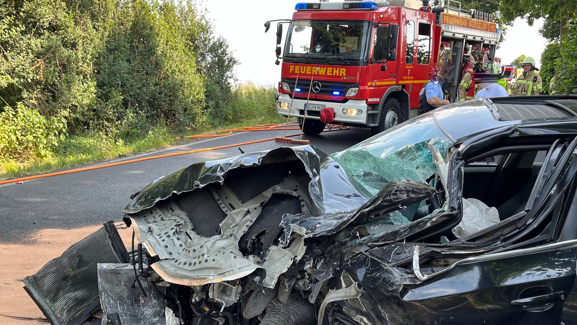 Unfall auf der B57 bei Alsdorf: Drei Menschen wurden verletzt.