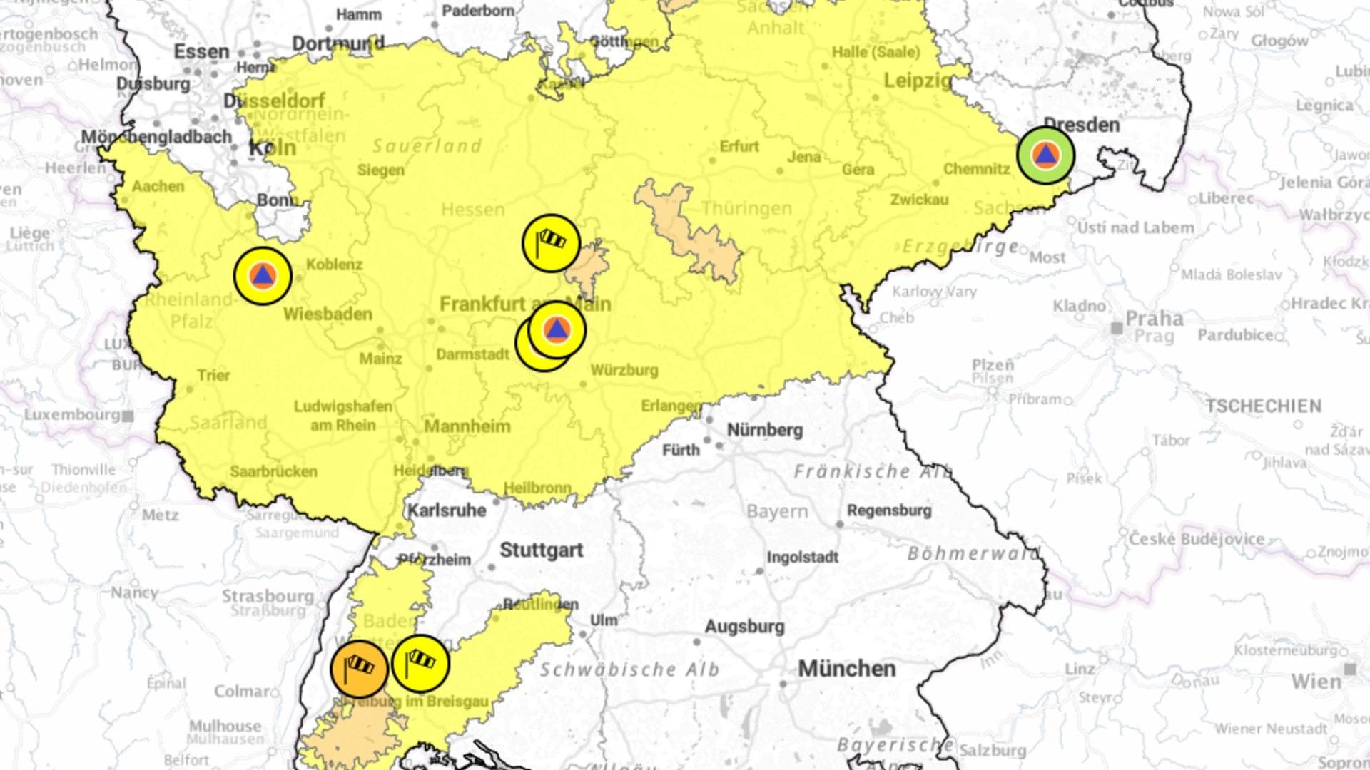 Warnkarte des Deutschen Wetterdienstes: An mehreren Orten drohen gefährliche Sturmböen.