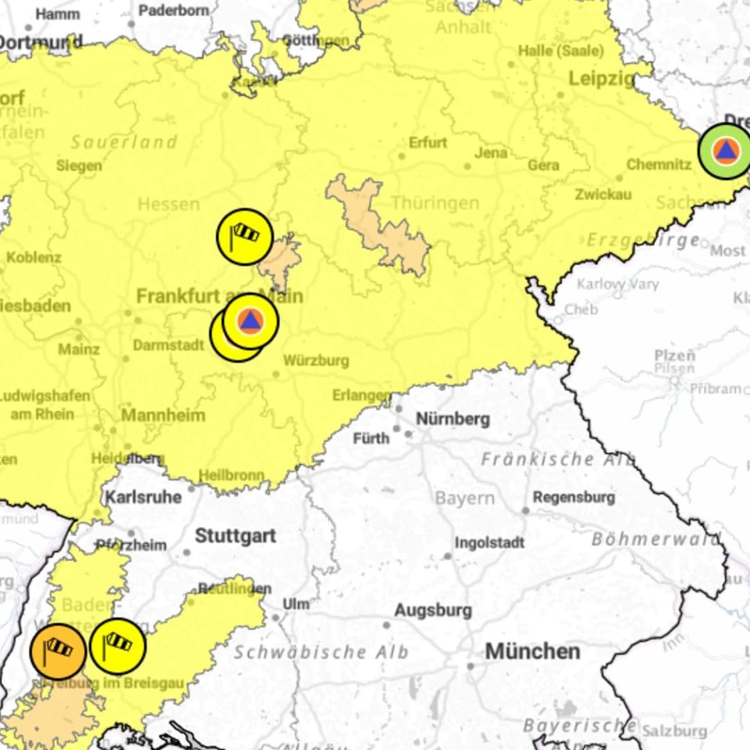 Warnkarte des Deutschen Wetterdienstes: An mehreren Orten drohen gefährliche Sturmböen.