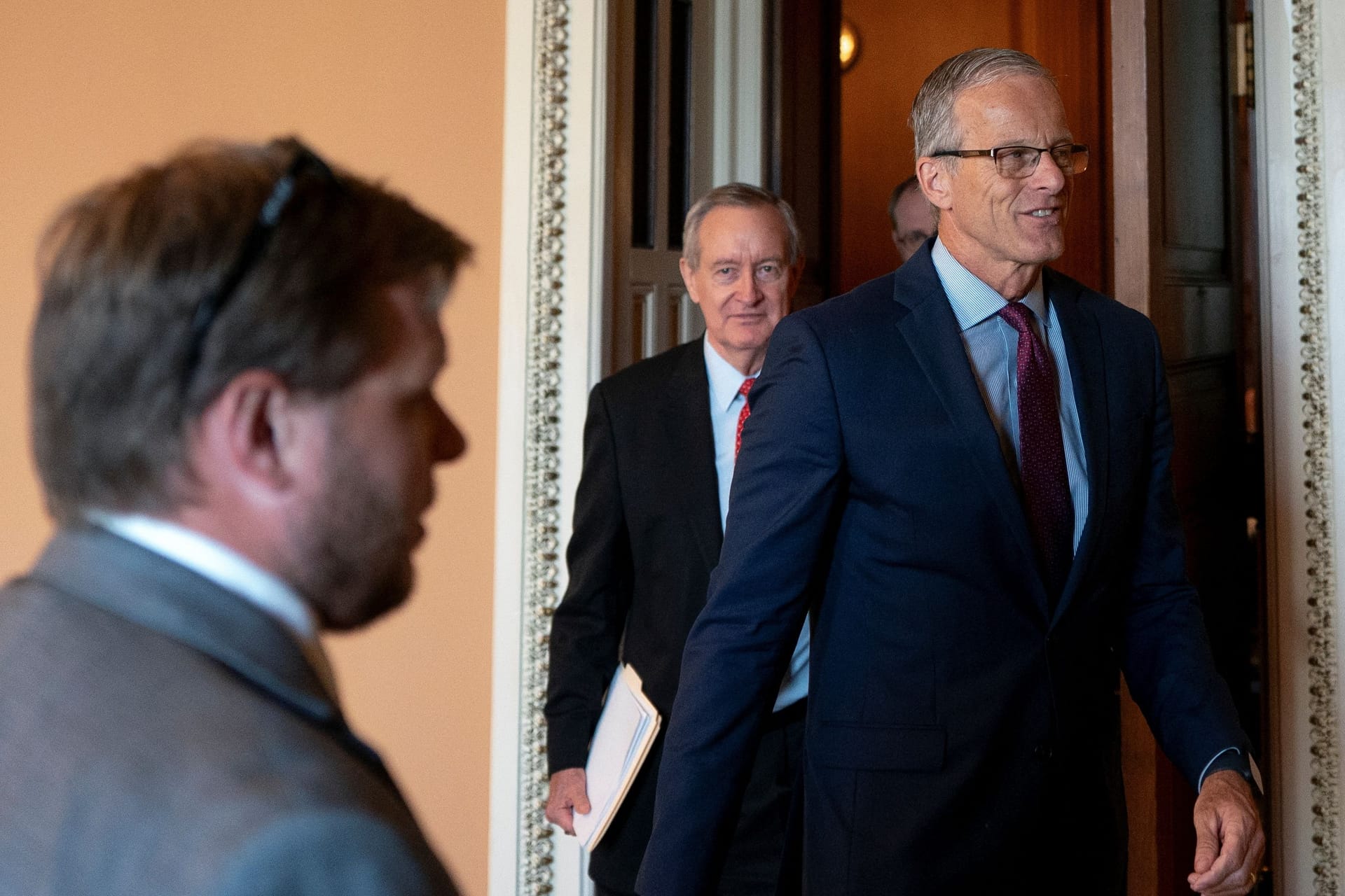 Der Mehrheitsführer im US-Senat, John Thune, muss derzeit viel Überzeugungsarbeit leisten: Einige Republikaner stellen sich noch quer (Archivbild).