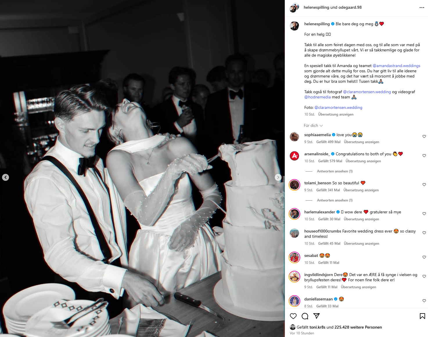 Martin Ødegaard und seine Frau: Sie schneiden die Hochzeitstorte an.