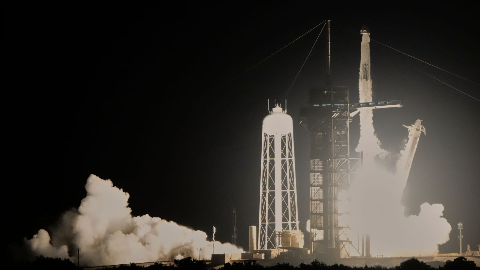 Start einer «Falcon 9»-Rakete von SpaceX Start einer «Falcon 9»-Rakete von SpaceX