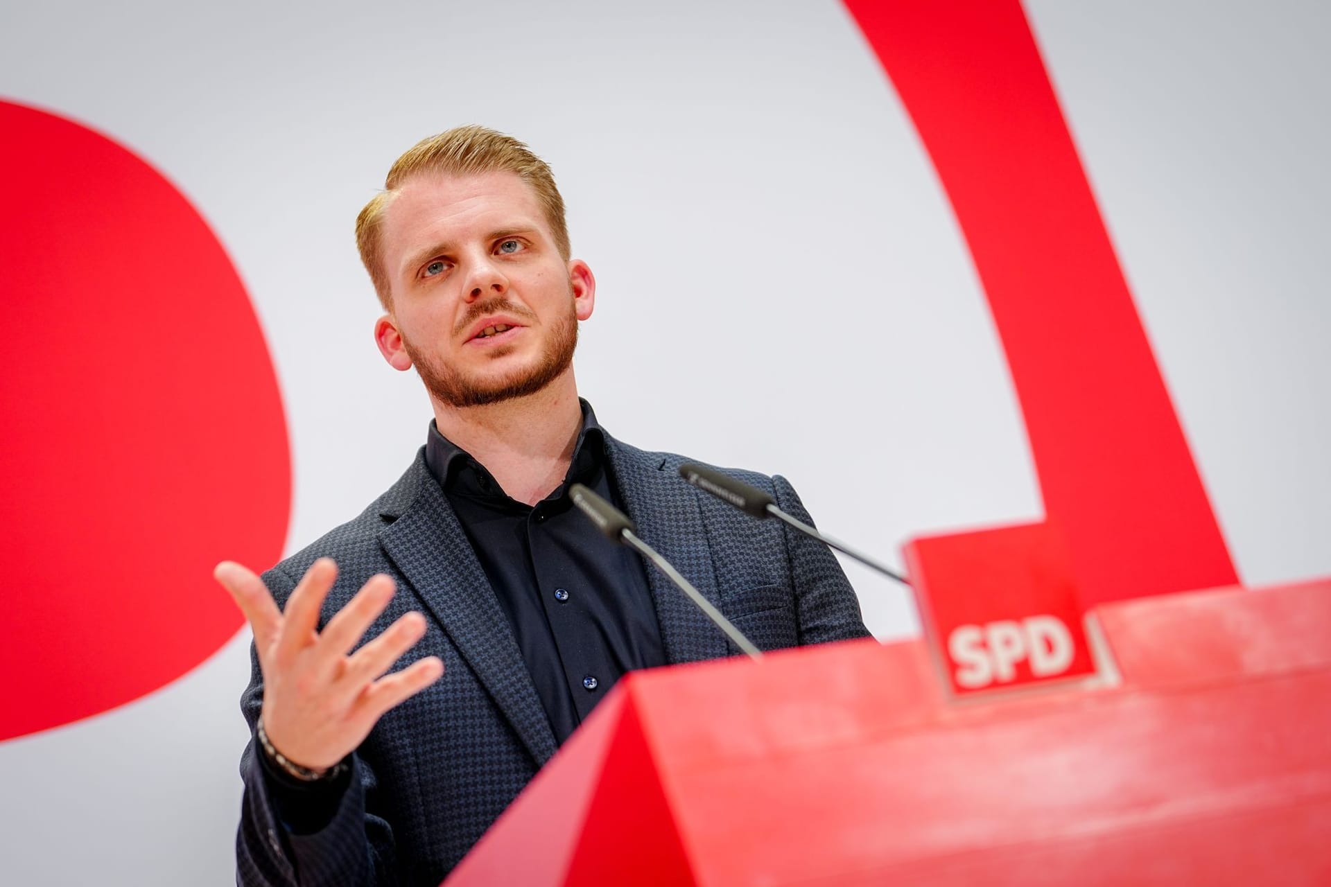 Gremiensitzungen und Statements der Bundesparteien