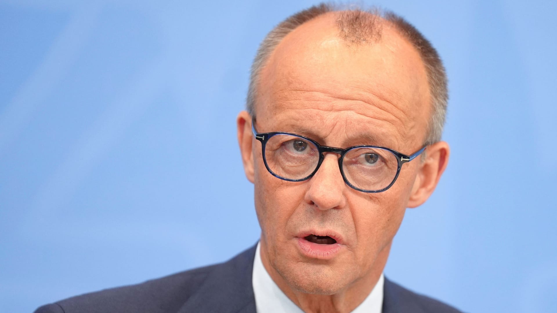 Friedrich Merz auf einer Pressekonferenz (Archivbild): Der Bundeskanzler dankte den Staaten im Nahen Osten dafür, nicht in den Konflikt eingegriffen zu haben.