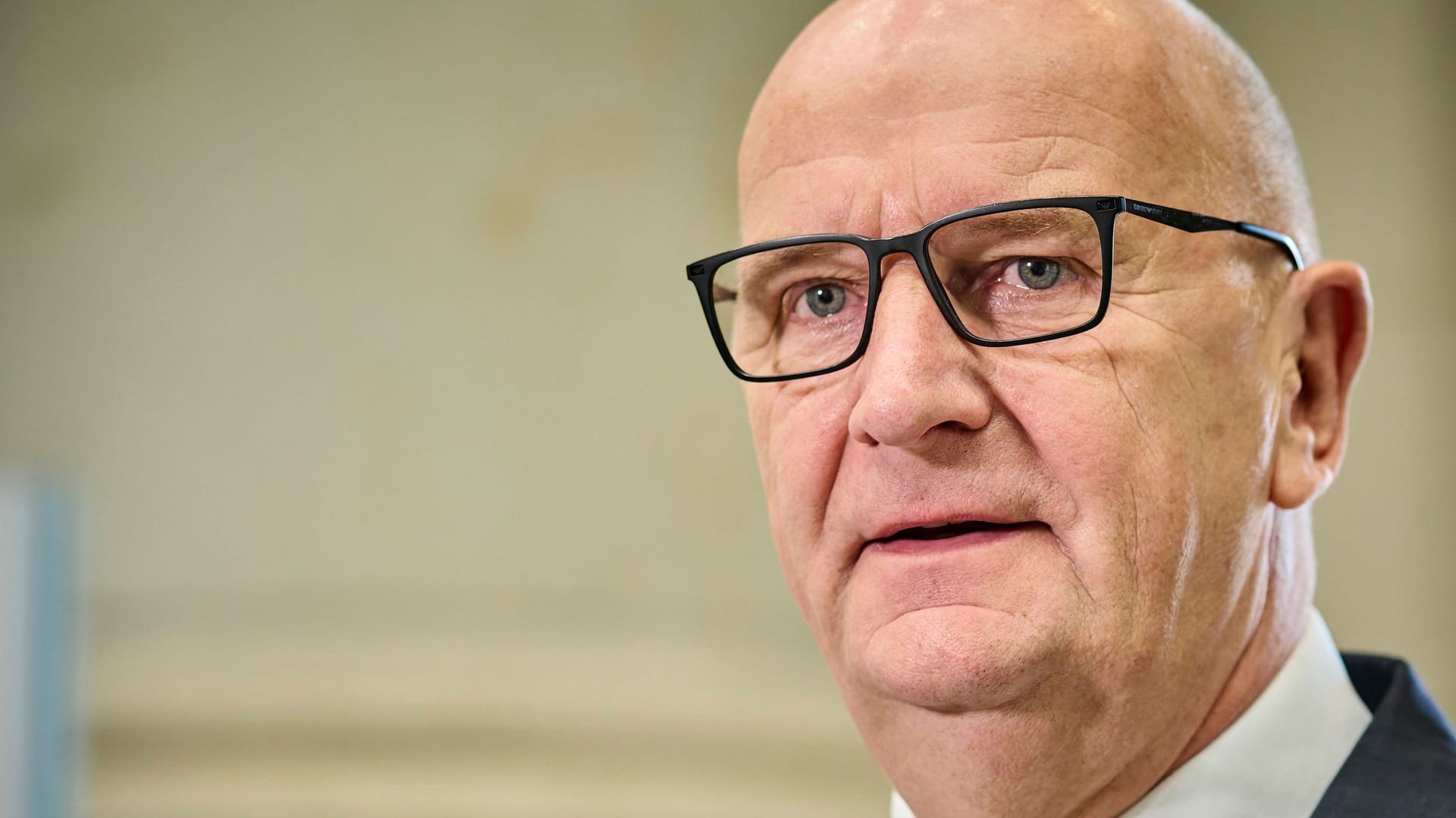 SPD-Ministerpräsident Dietmar Woidke (Archivfoto): Seine Regierung verliert in Brandenburg laut einer Umfrage deutlich an Zustimmung.