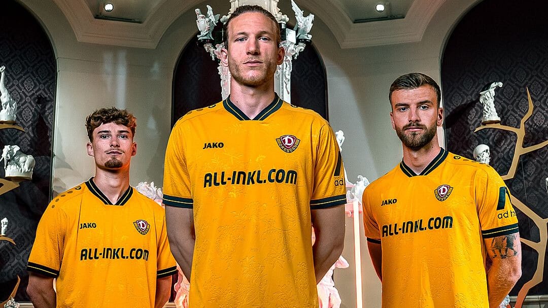 Das neue Heimtrikot von Dynamo Dresden: Erst bei genauerer Betrachtung fällt das Muster auf. Das neue Heimtrikot von Dynamo Dresden: Erst bei genauerer Betrachtung fällt das Muster auf.