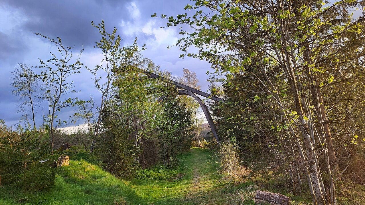 Lost Place in Altenau: Die Ehemalige Skisprungschanze am Glockenberg. Lost Place in Altenau: Die Ehemalige Skisprungschanze am Glockenberg.