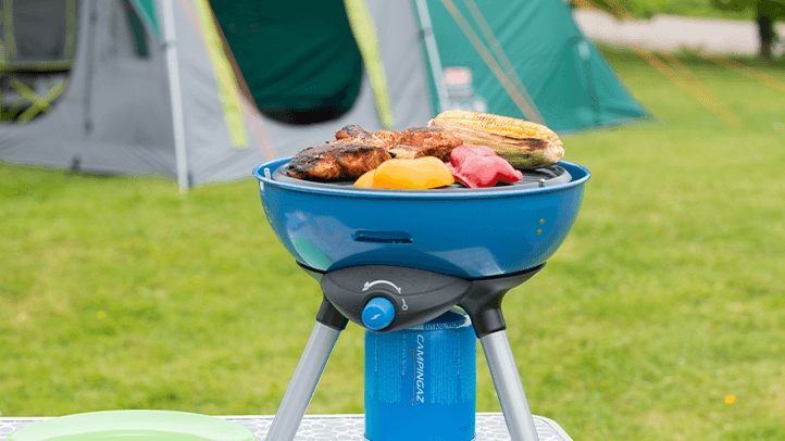 Camping-Grill von Campingaz: Mit einem transportablen Grill lassen sich Speisen auch unterwegs zubereiten. Camping-Grill von Campingaz: Mit einem transportablen Grill lassen sich Speisen auch unterwegs zubereiten.