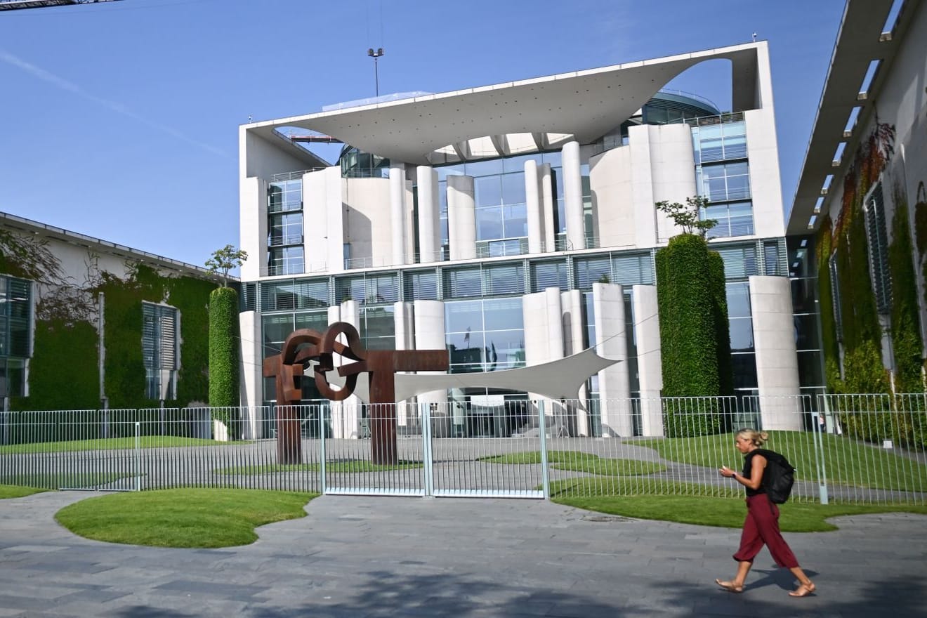 Bundeskanzleramt (Archivbild): Arbeitet hier noch jemand? Oder sitzen alle Mitarbeiter im Homeoffice?