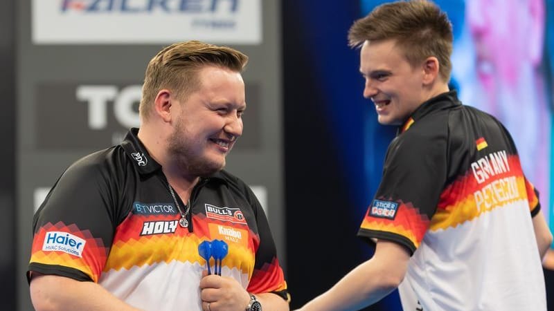 Martin Schindler (li.) und Ricardo Pietreczko: Coup gegen die Favoriten aus England.