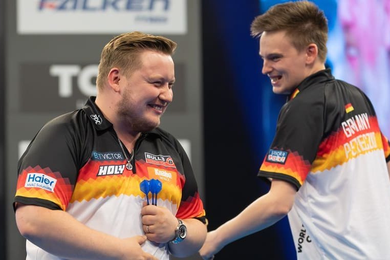 Martin Schindler (li.) und Ricardo Pietreczko: Coup gegen die Favoriten aus England.