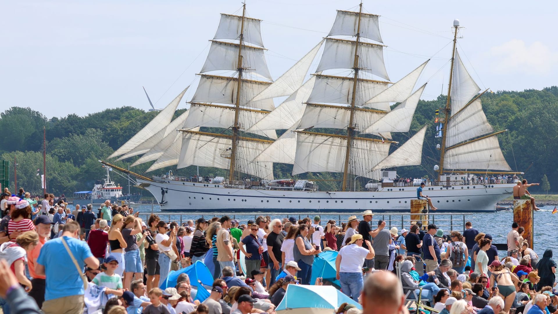 Fortsetzung Kieler Woche mit Windjammerparade Fortsetzung Kieler Woche mit Windjammerparade