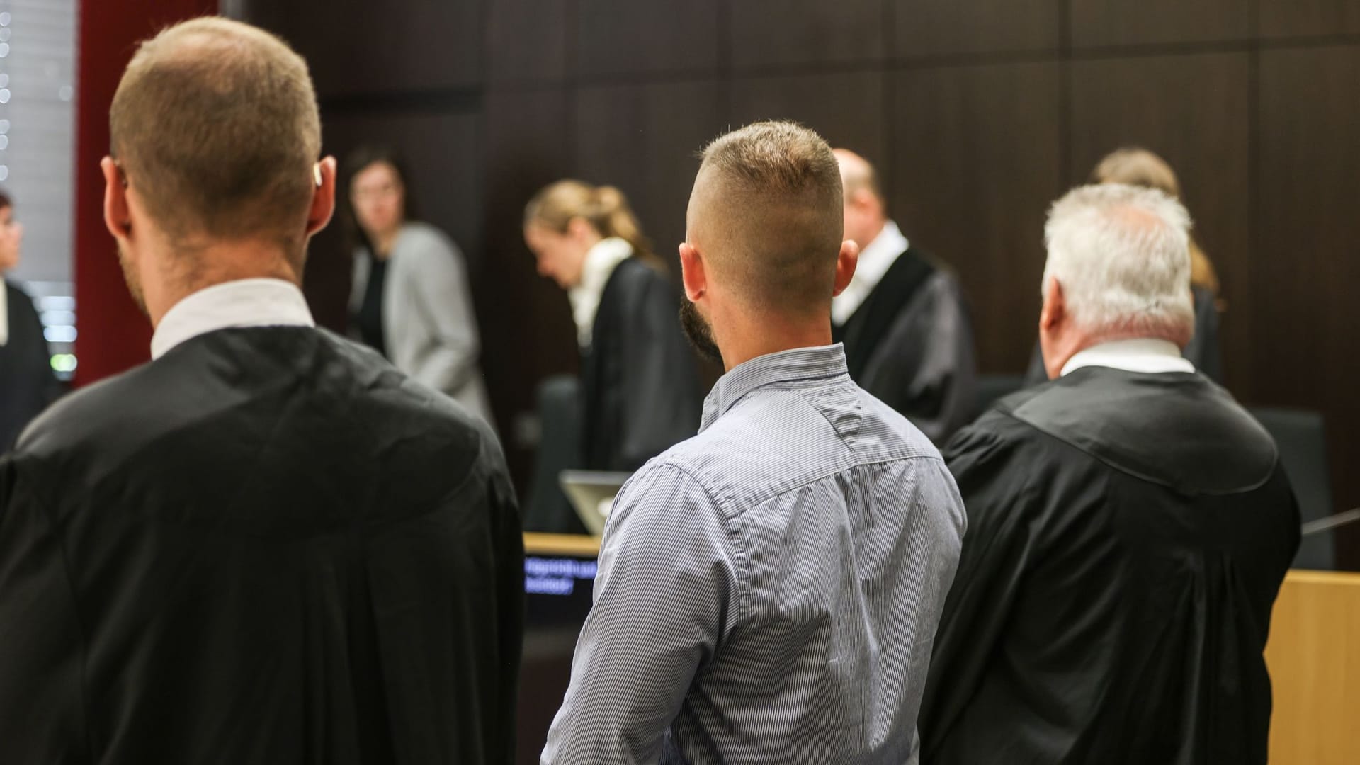 Prozess gegen einen Polizisten in Düsseldorf Prozess gegen einen Polizisten in Düsseldorf
