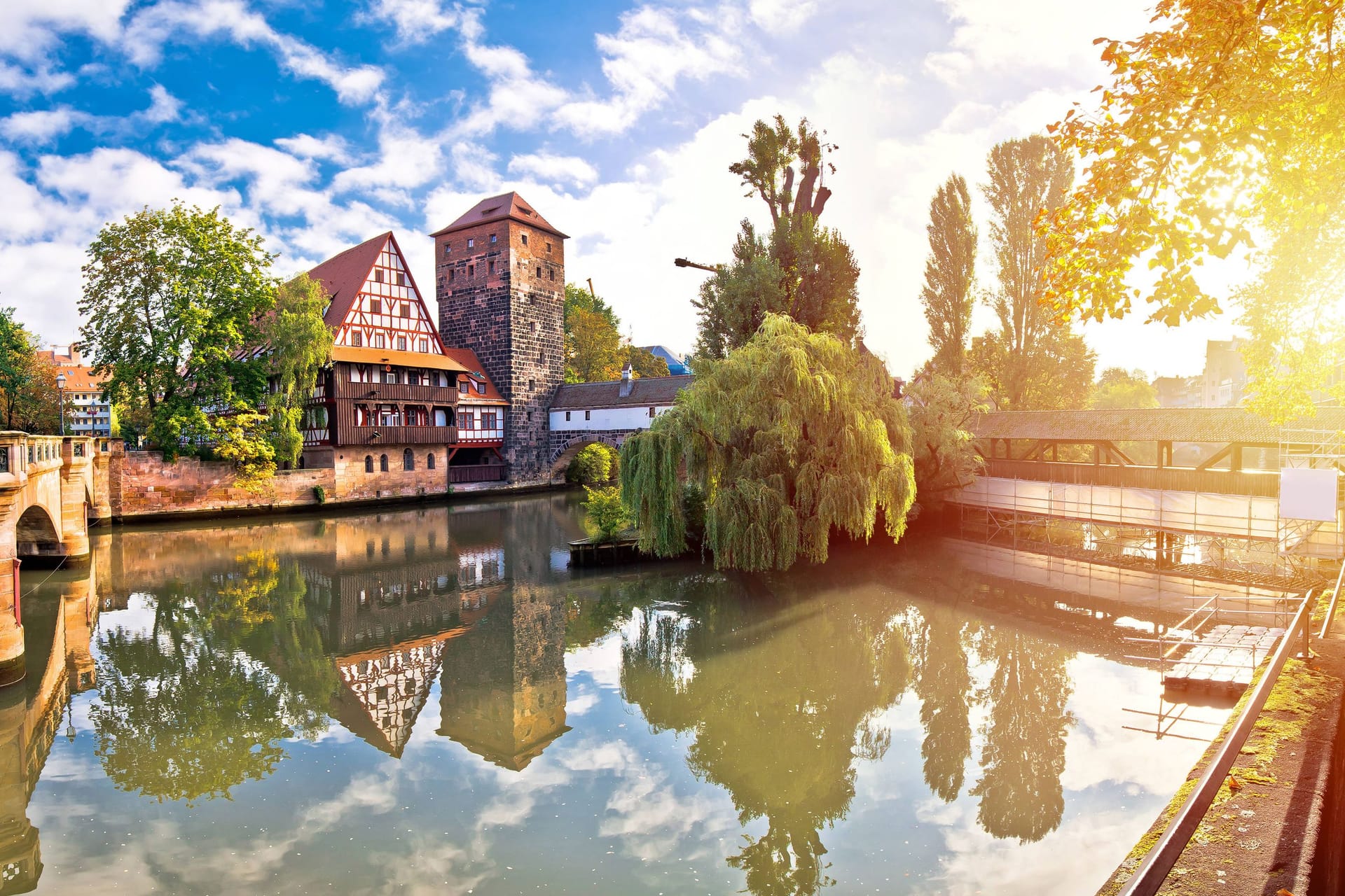 Blick auf die Pegnitz (Symbolfoto): In den kommenden Tagen wird es heiß in der Region.