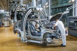 Autozulieferer warnen vor Engpässen bei seltenen Erden