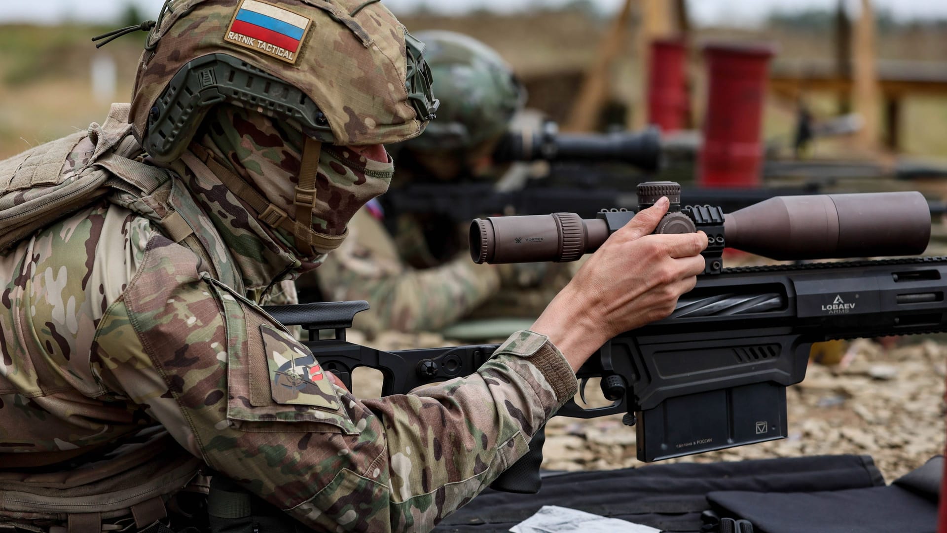 Russische Soldaten in Donezk: Sie haben wohl ein Gelände mit großen Lithium-Vorkommen eingenommen. (Symbolbild)