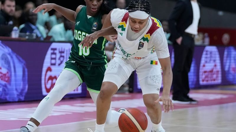 Cierra Dillard (rechts) aus dem Senegal und Promise Amukamara aus Nigeria: Die Nationalmannschaft aus Senegal musste umplanen.