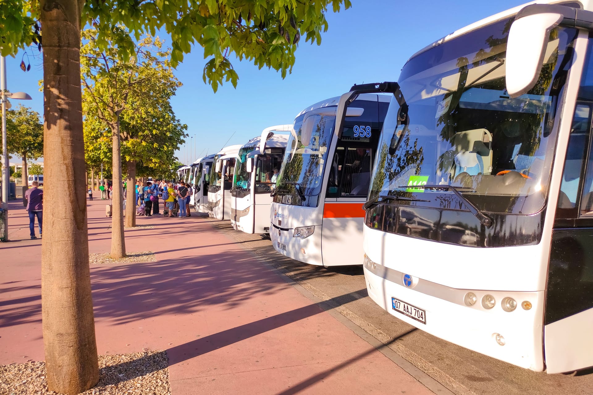 Ab in den Urlaub: Jedes Jahr entscheiden sich Millionen Deutsche für den Fernbus.