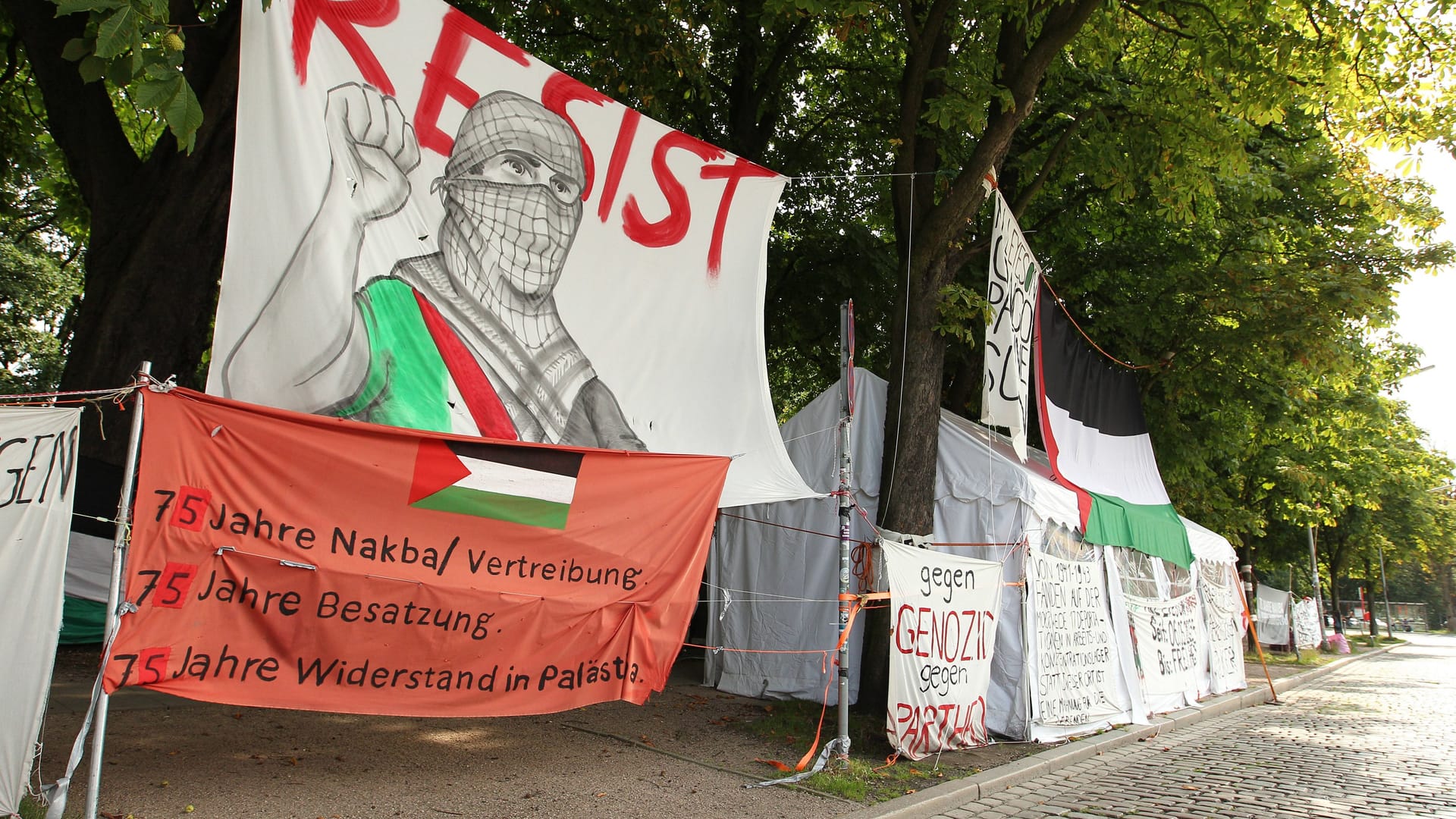 Das ehemalige Pro-Palästina-Camp auf der Moorweide (Archivbild): Eine Gruppe, die den Protest mitorganisiert hat, gilt als gesichert extremistisch. Das ehemalige Pro-Palästina-Camp auf der Moorweide (Archivbild): Eine Gruppe, die den Protest mitorganisiert hat, gilt als gesichert extremistisch.