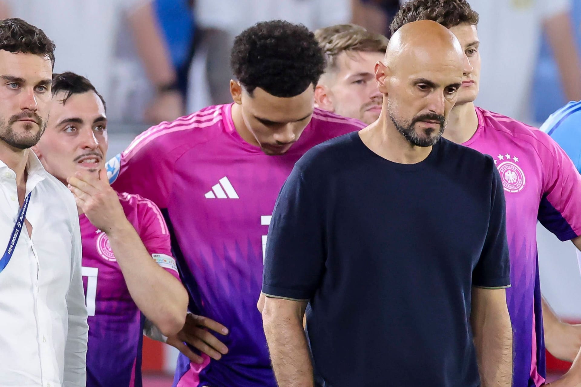 Hängende Köpfe im deutschen Team: Gegen England verlor die DFB-Elf in der Verlängerung.