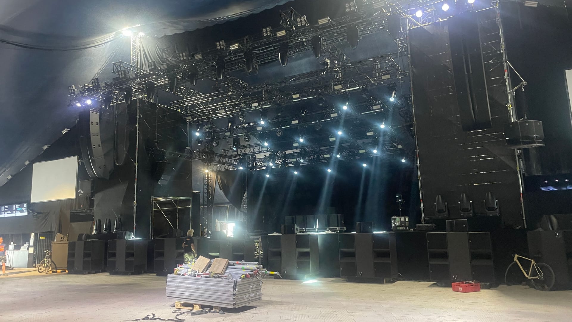 Das neue Soundsystem soll den 6.000 Zuhöhrern in der Musikarena ein umfängliches Hörerlebnis bieten.