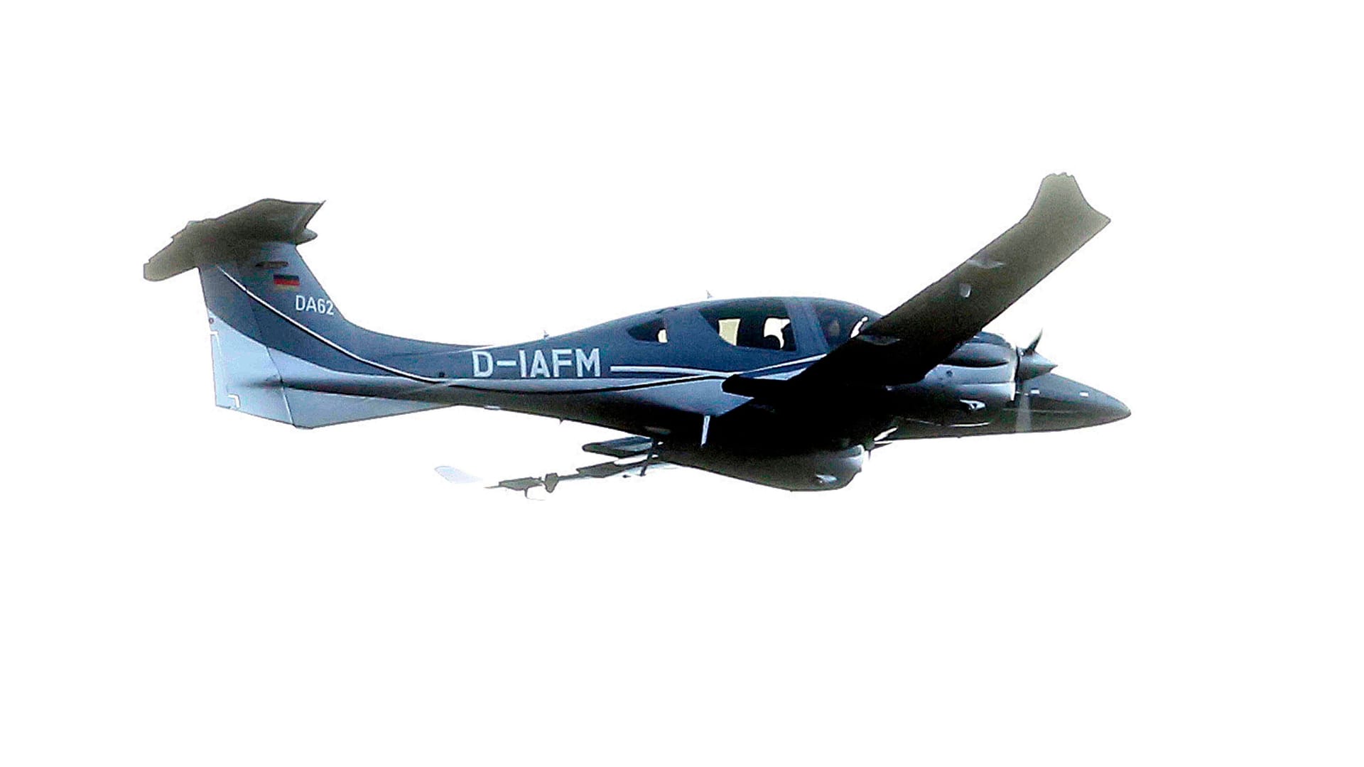 Das Flugzeug von Friedrich Merz, Diamond Aircraft, DA62, in Berlin: kleiner als Trumps Privatmaschine (Archivbild).