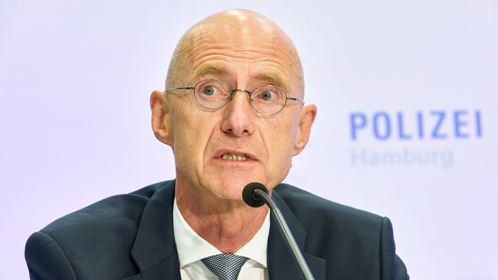 Polizei-PK zu Haftbefehl wegen Mordverdacht im Internet