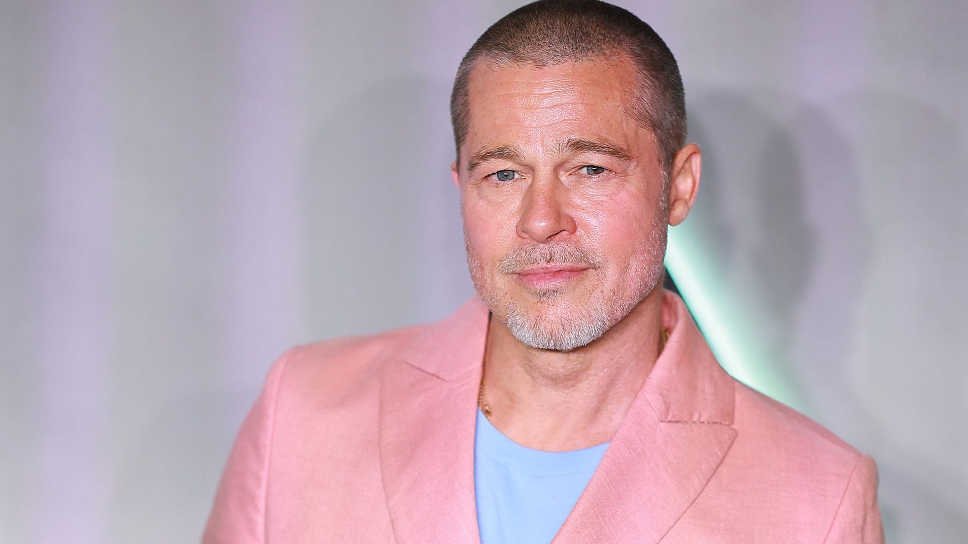 Brad Pitt: Der Schauspieler besuchte die Premiere seines neuen Films nicht allein.