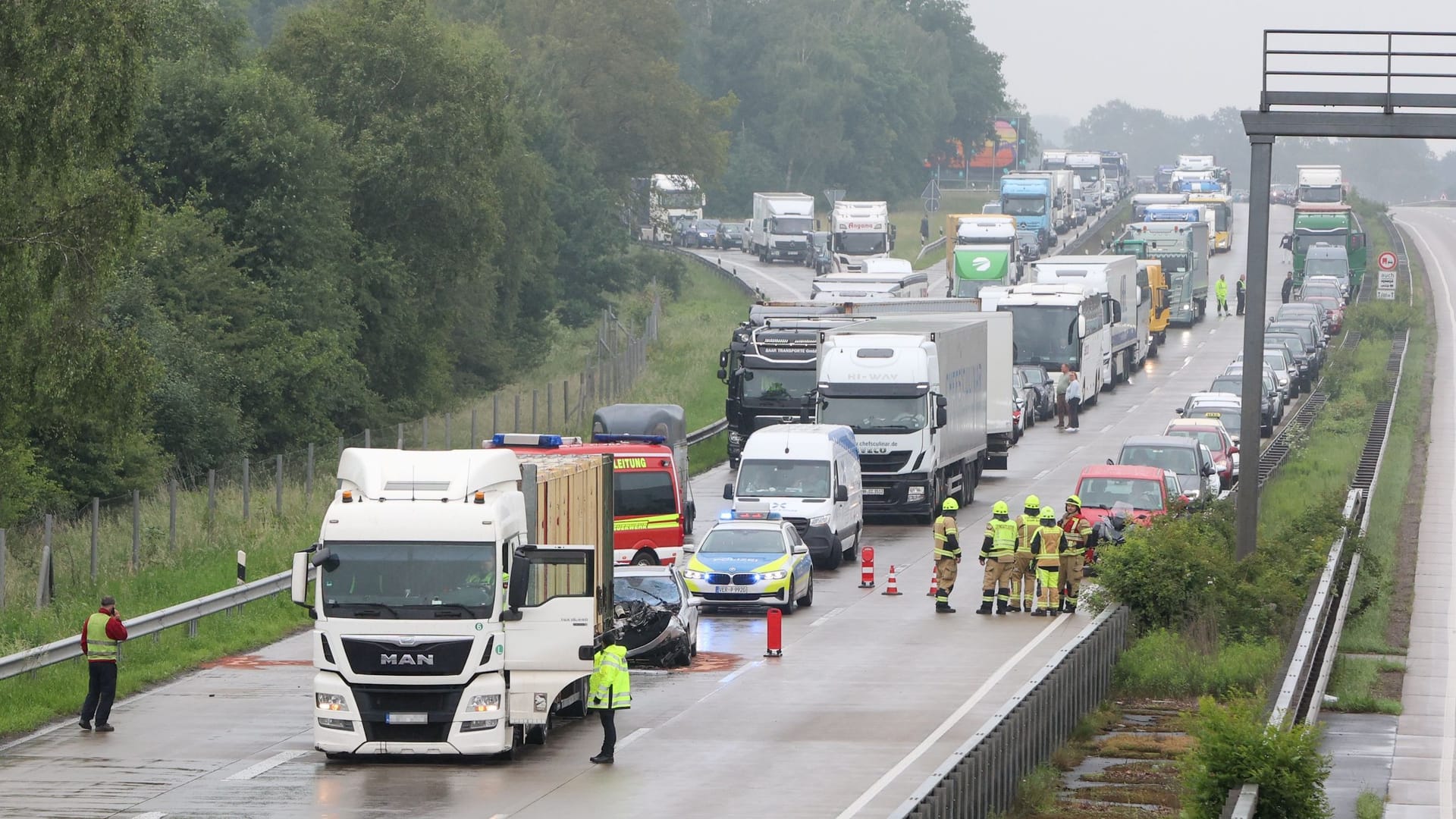 Der Unfall löste Verkehrschaos rund um das Bremer Kreuz aus.