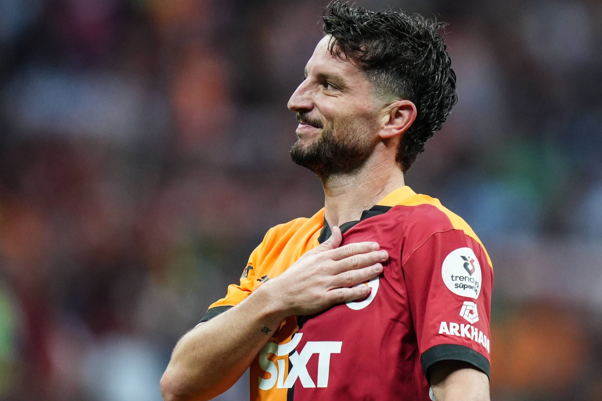 Dries Mertens beim Abschied von Galatasaray: Der 38-Jährige spielte zuletzt seit drei Jahren in der Türkei.