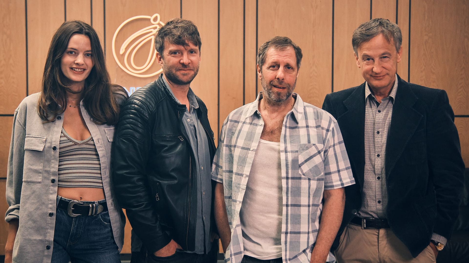 Leni Rabbel, Josef Brandl, Oliver Korittke und Jan Henrik Stahlberg: Sie spielen in dem Film "Superbuhei" mit. Leni Rabbel, Josef Brandl, Oliver Korittke und Jan Henrik Stahlberg: Sie spielen in dem Film "Superbuhei" mit.