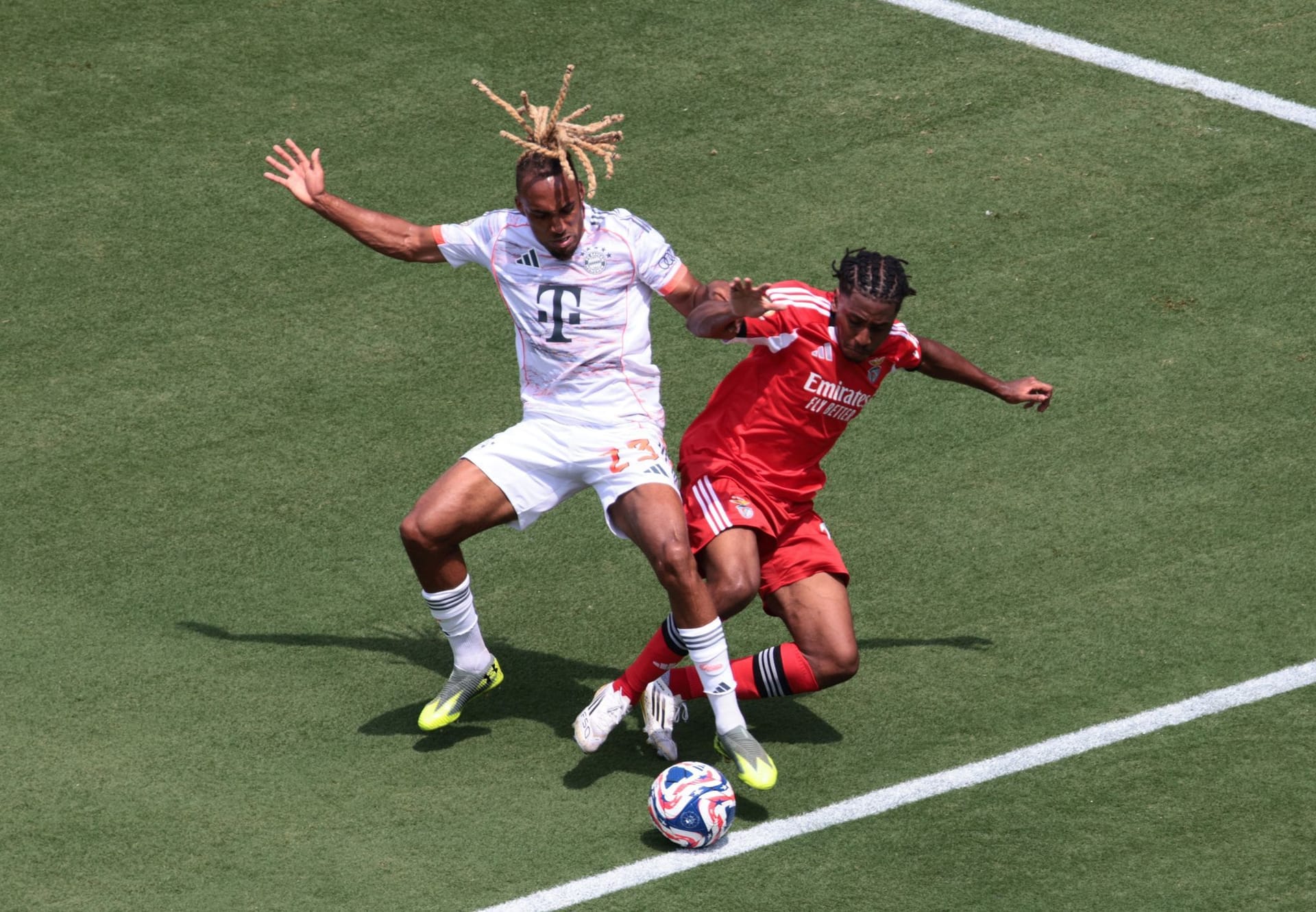 Sacha Boey (bis 62. Minute): Beim 0:1 viel zu weit weg vom Torschützen. Wirkte mal wieder ziemlich unbeholfen, auch bei seinen Aktionen in der Offensive und insgesamt wie ein Fremdkörper im Team. Note 6 Sacha Boey (bis 62. Minute): Beim 0:1 viel zu weit weg vom Torschützen. Wirkte mal wieder ziemlich unbeholfen, auch bei seinen Aktionen in der Offensive und insgesamt wie ein Fremdkörper im Team. Note 6