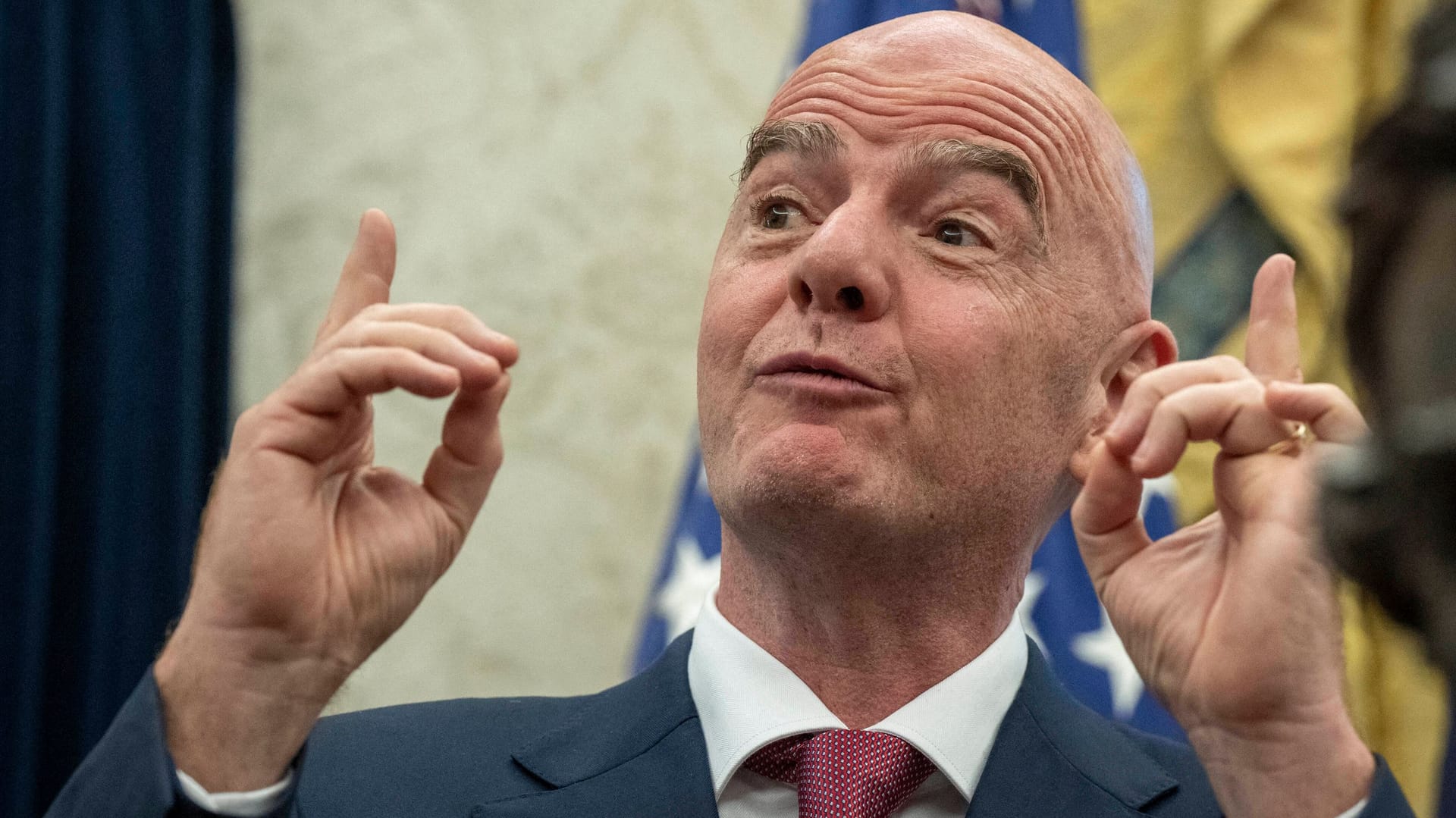 Gianni Infantino: Der Fifa-Präsident erlebt gerade den Testlauf für die Fußball-WM in einem Jahr.