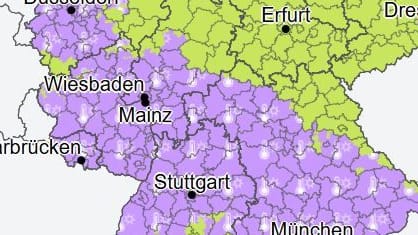 Wetter in Deutschland: Für die in Lila eingefärbten Gebiete gilt am Sonntag eine Warnung vor Hitze.