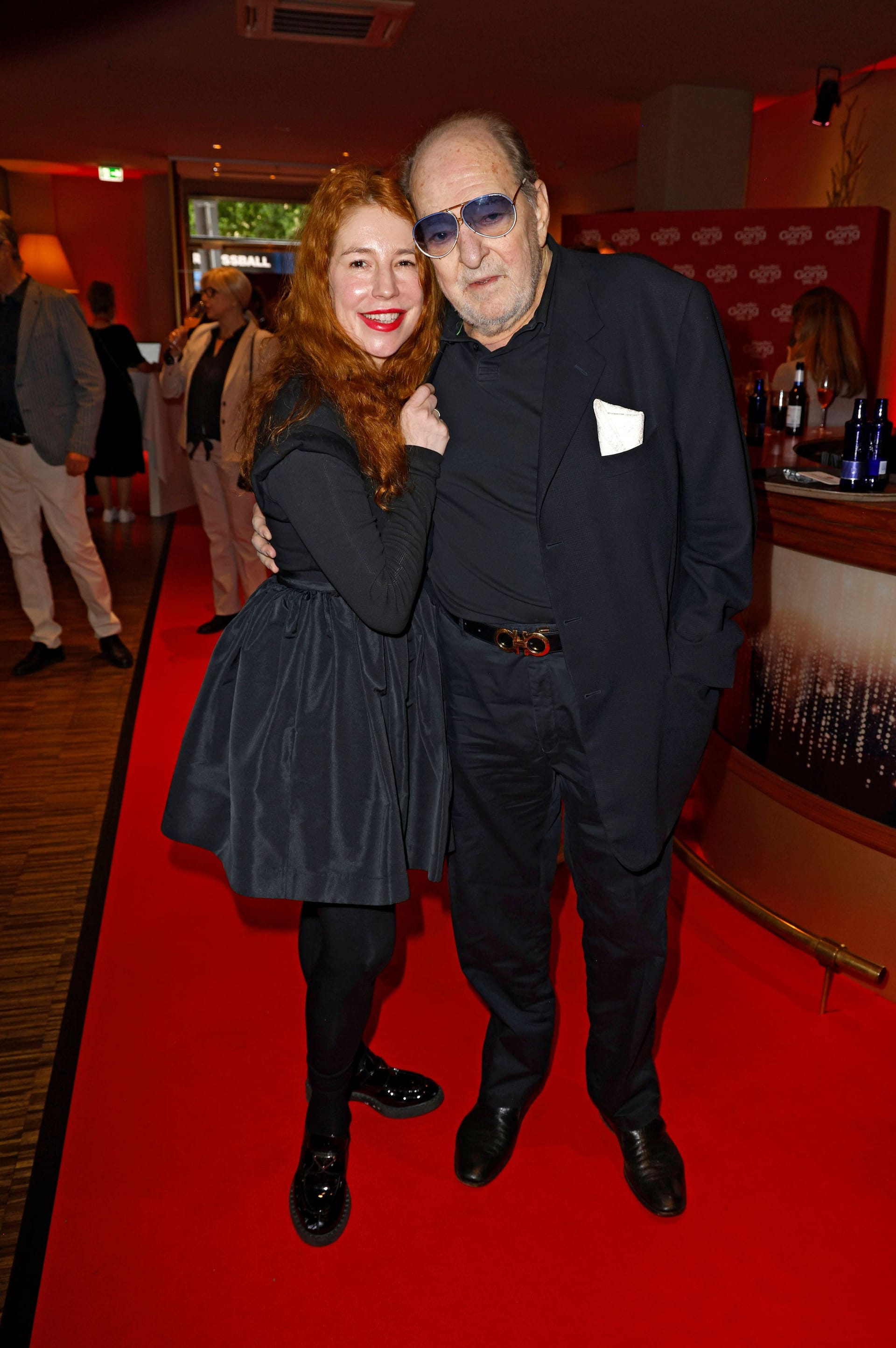 Ralph Siegel mit Ehefrau Laura Käfer: Der Komponist hat 36 Kilo verloren. Ralph Siegel mit Ehefrau Laura Käfer: Der Komponist hat 36 Kilo verloren.