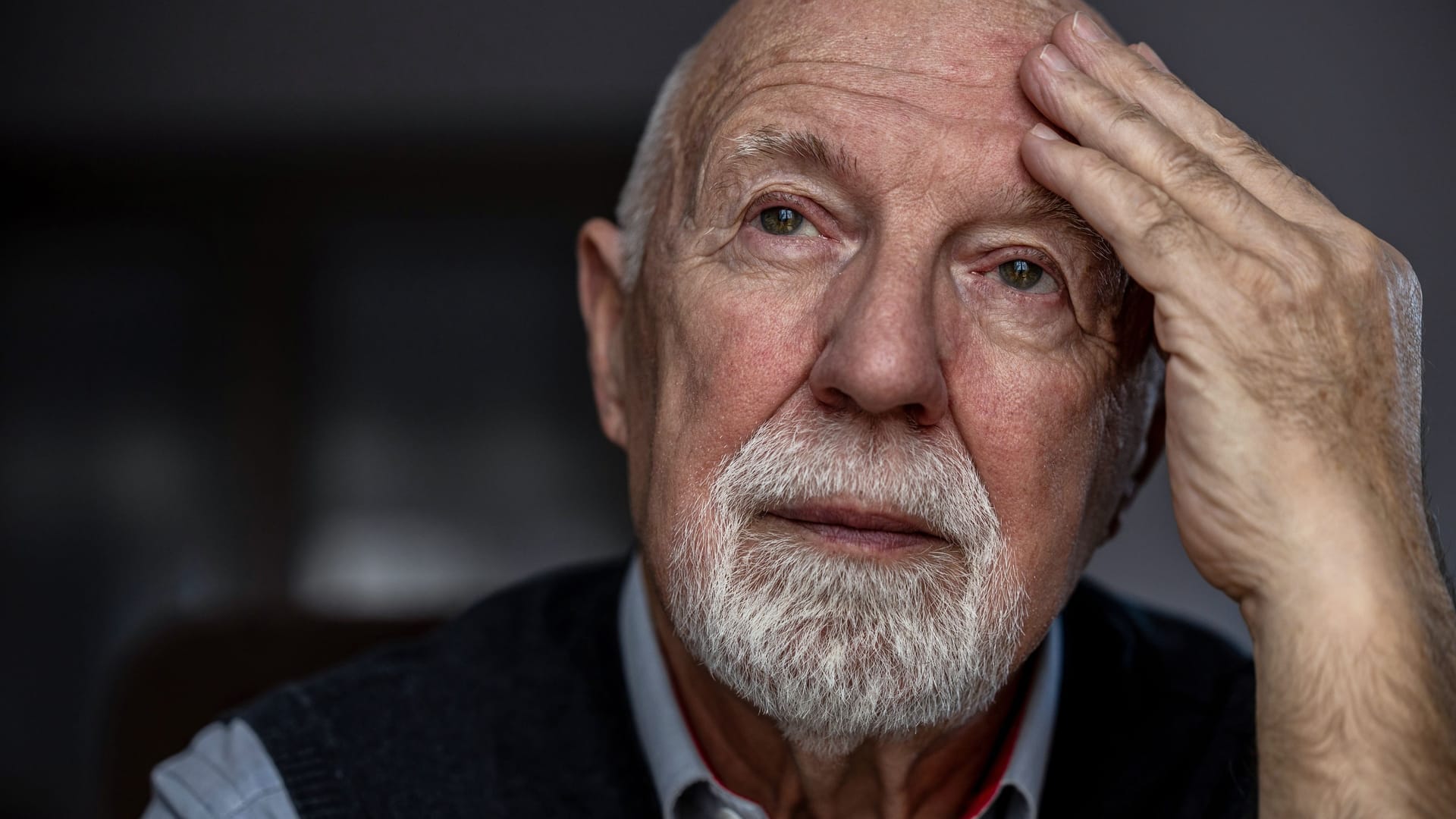 Nachlassendes Gedächtnis: Bei Alzheimer-Betroffenen schreitet der Abbau schneller voran.