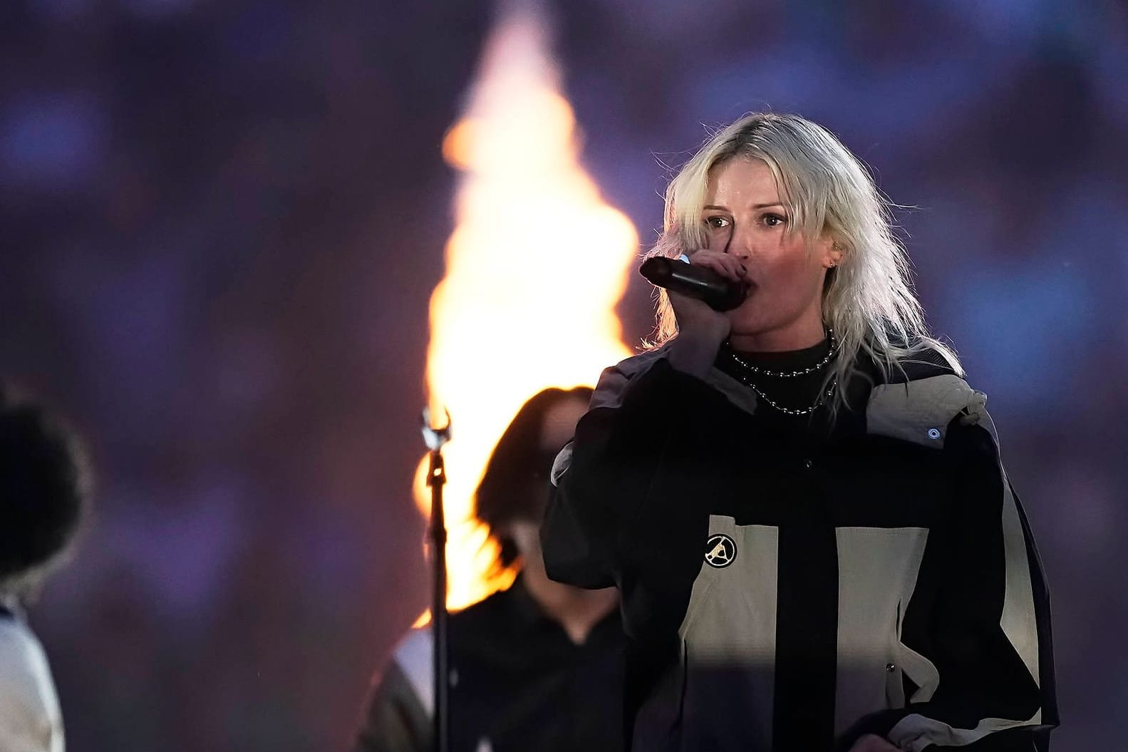Linkin-Park-Sängerin Emily Armstrong bei einem Auftritt (Archivfoto): Das Konzert ihrer Band trifft auf die Aufbauarbeiten zum Schützenfest.