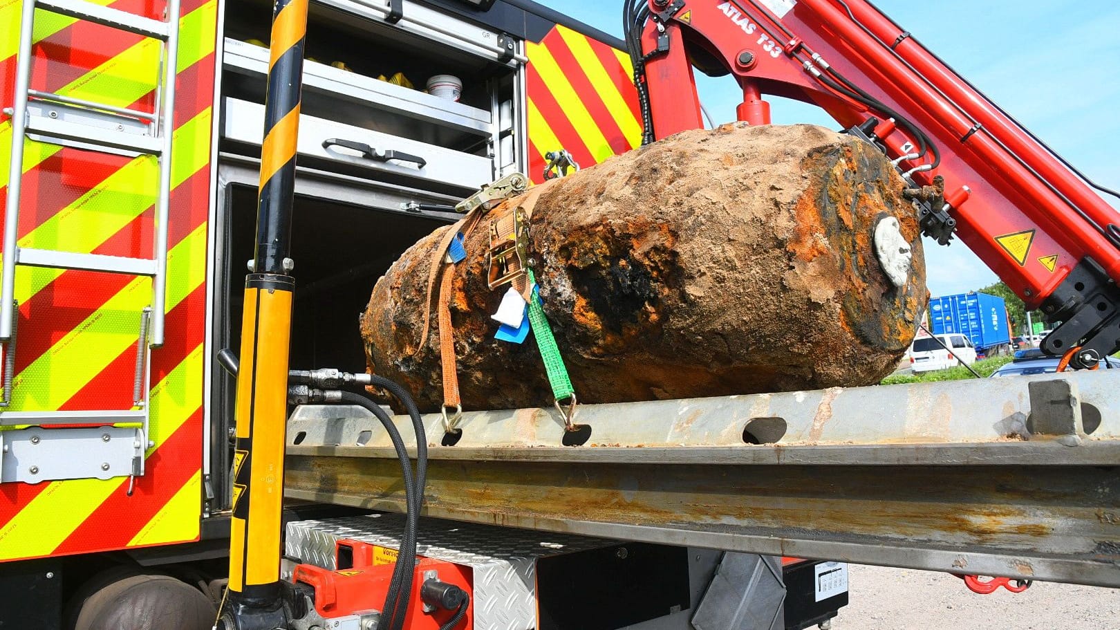 Hamburg Steinwerder - Bombe erfolgreich entschärft Hamburg Steinwerder - Bombe erfolgreich entschärft