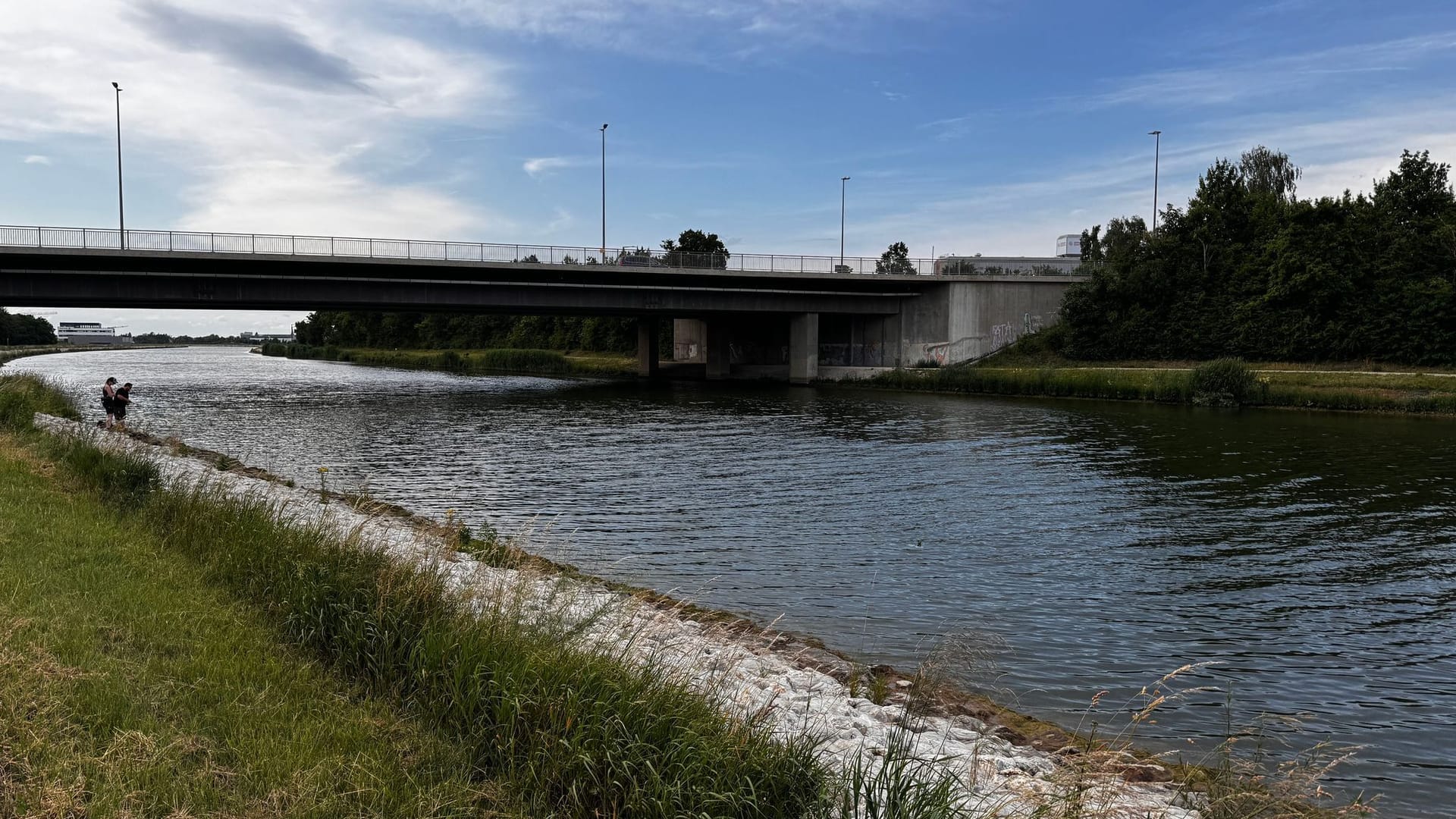 Vermisster Junge tot im Main-Donau-Kanal Vermisster Junge tot im Main-Donau-Kanal