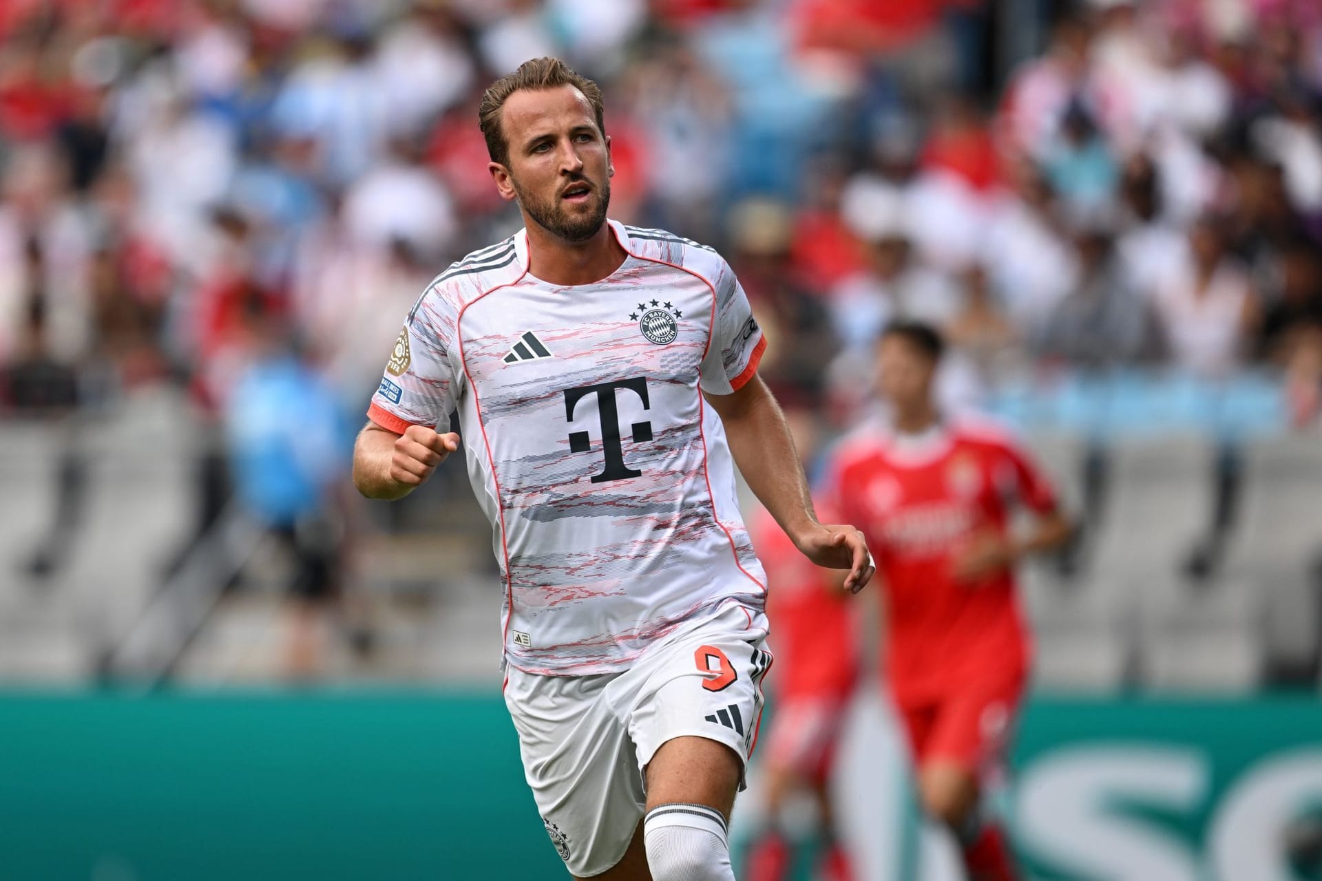Harry Kane (ab 46.): Kam ebenfalls zur zweiten Halbzeit. Stand bei Kimmichs Traumtor direkt in der Schusslinie im Abseits (61.). Suchte selbst mehrfach den Abschluss. Konnte nicht mehr für die Wende sorgen. Note 4 Harry Kane (ab 46.): Kam ebenfalls zur zweiten Halbzeit. Stand bei Kimmichs Traumtor direkt in der Schusslinie im Abseits (61.). Suchte selbst mehrfach den Abschluss. Konnte nicht mehr für die Wende sorgen. Note 4