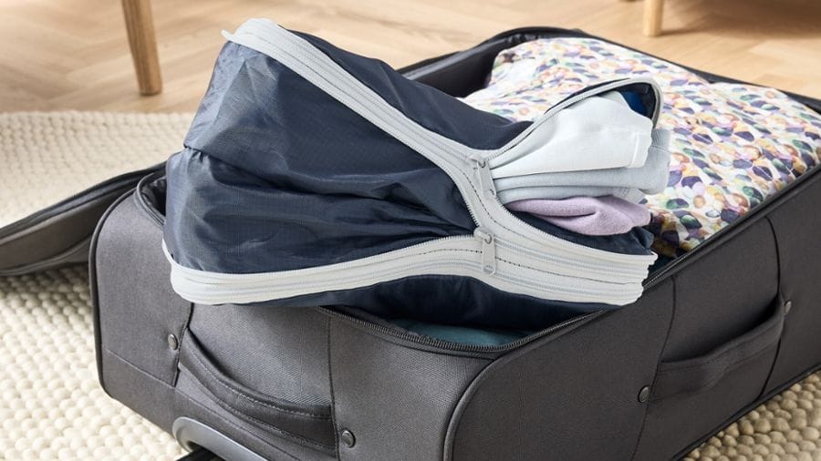 Mit der Kompressionstasche von Tchibo wird packen zum Kinderspiel.
