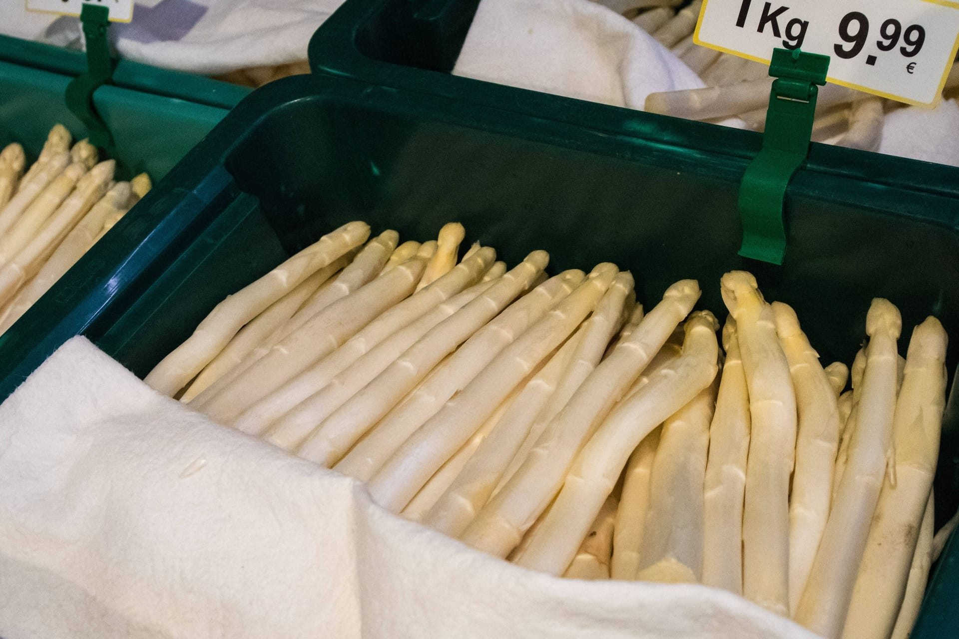 Spargel (Archivbild): Sachsens Spargelbauern haben sich zur diesjährigen Saison geäußert.
