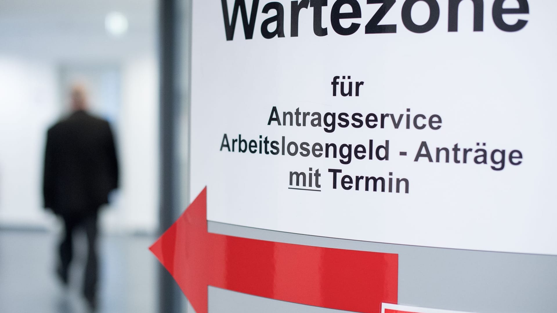 Mehr als drei Millionen Erwerbslose wollen arbeiten Mehr als drei Millionen Erwerbslose wollen arbeiten